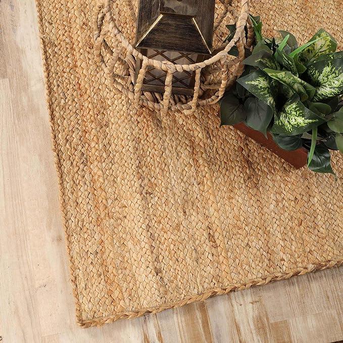 Braided Jute Reversible Round Indoor Outdoor Area Rug - Natural