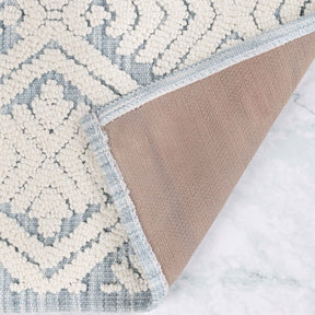 Ceton Diamond Trellis Textured Machine Washable Bath Rugs, Set of 2