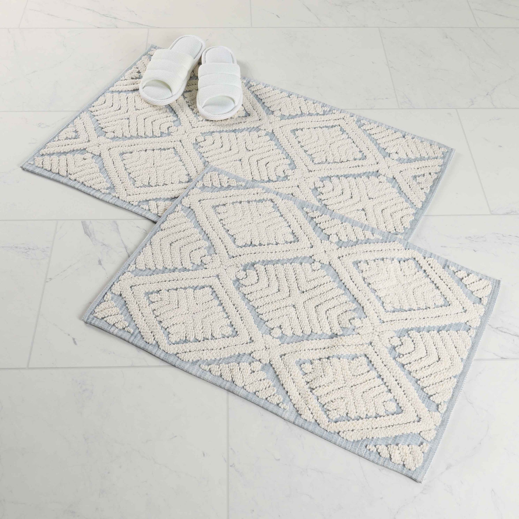 Ceton Diamond Trellis Textured Machine Washable Bath Rugs, Set of 2