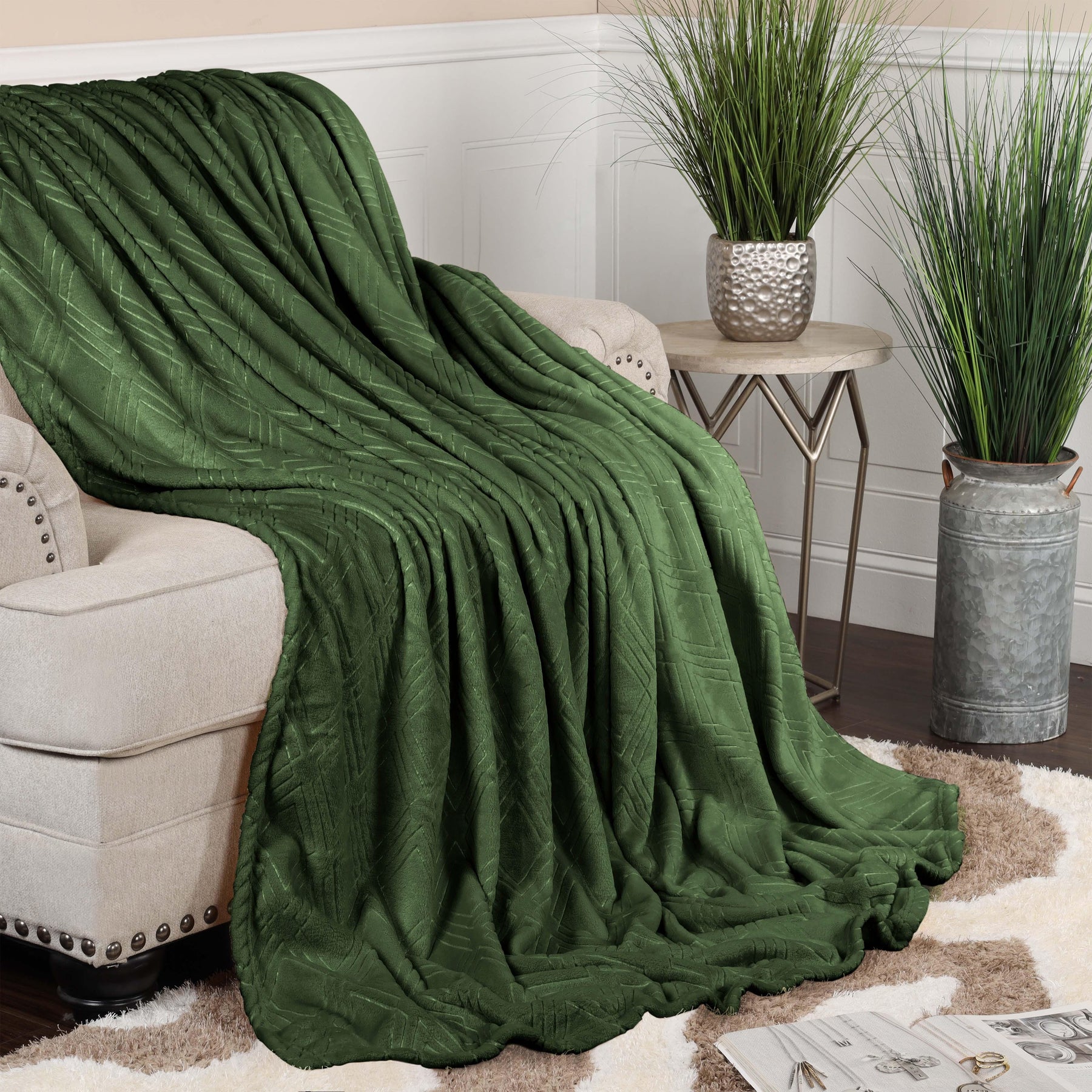Alaska Diamond Fleece Plush Ultra-Soft Fluffy Blanket - Green