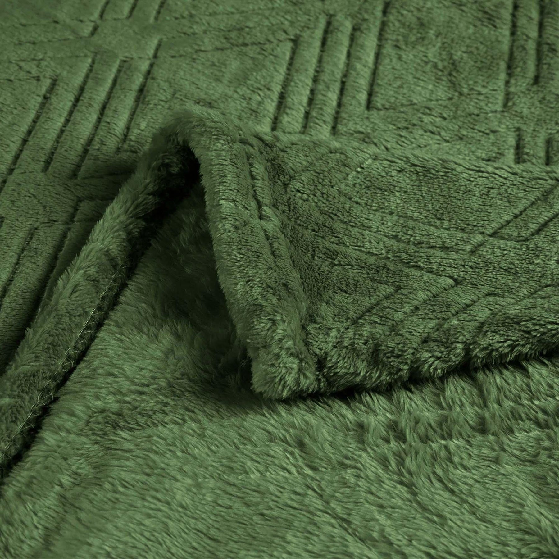 Alaska Diamond Fleece Plush Ultra-Soft Fluffy Blanket - Green