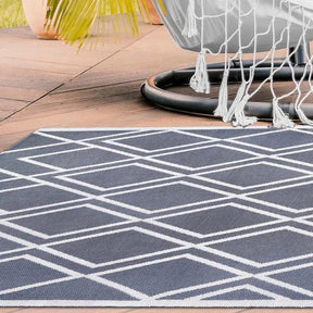 Modern Diamond Lattice Indoor/ Outdoor Area Rug - Rugs by Superior - Superior 