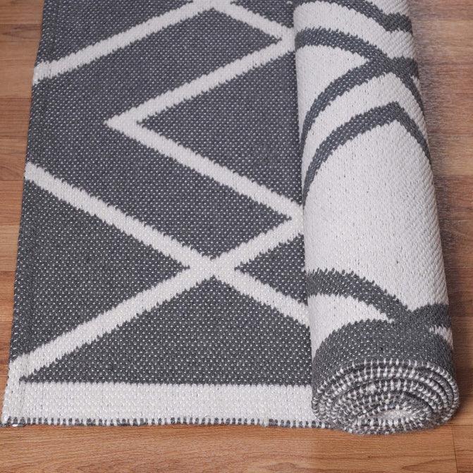 Modern Diamond Lattice Indoor/ Outdoor Area Rug - Rugs by Superior - Superior 