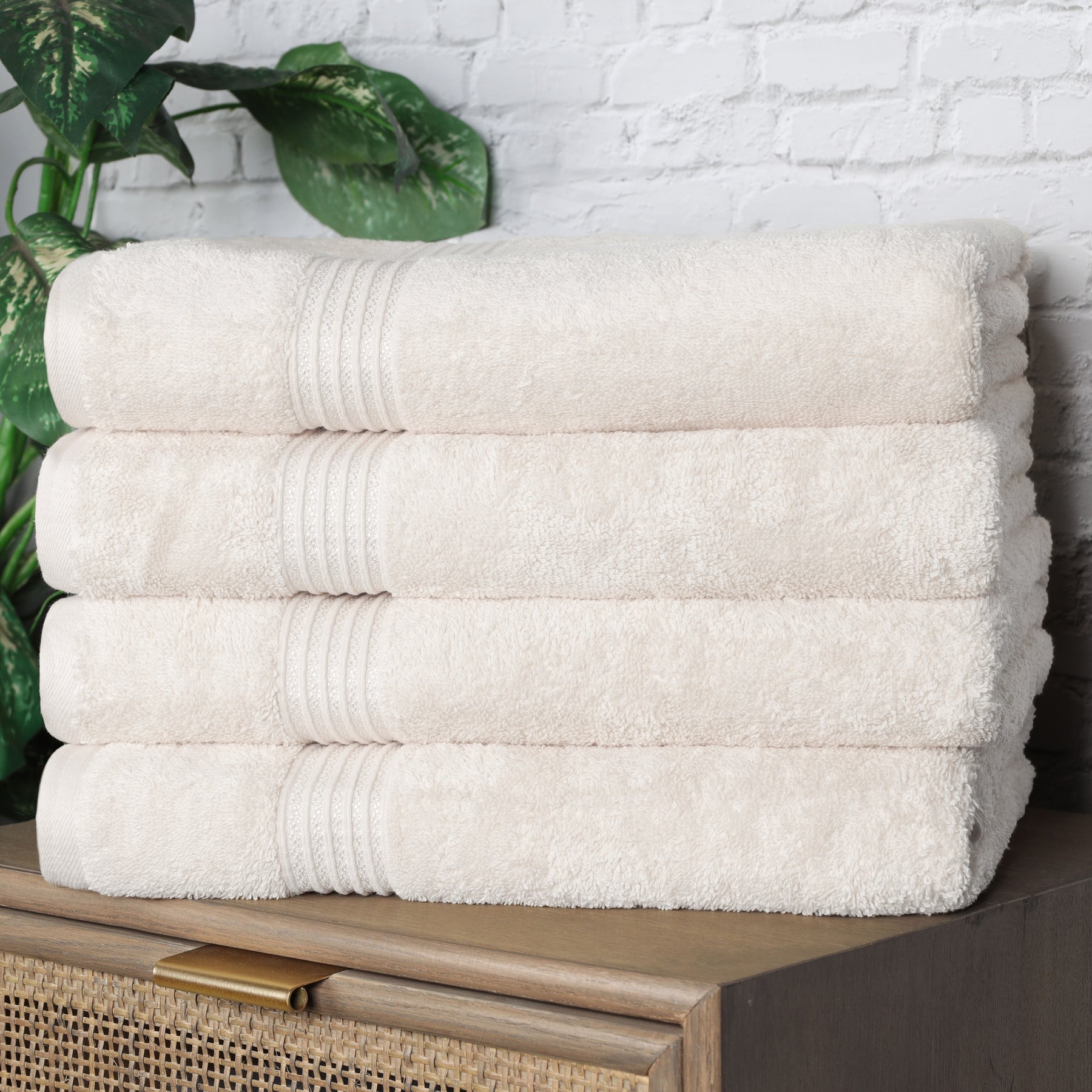 Heritage Egyptian Cotton Plush Absorbent Luxury Bath Towel Set of 4