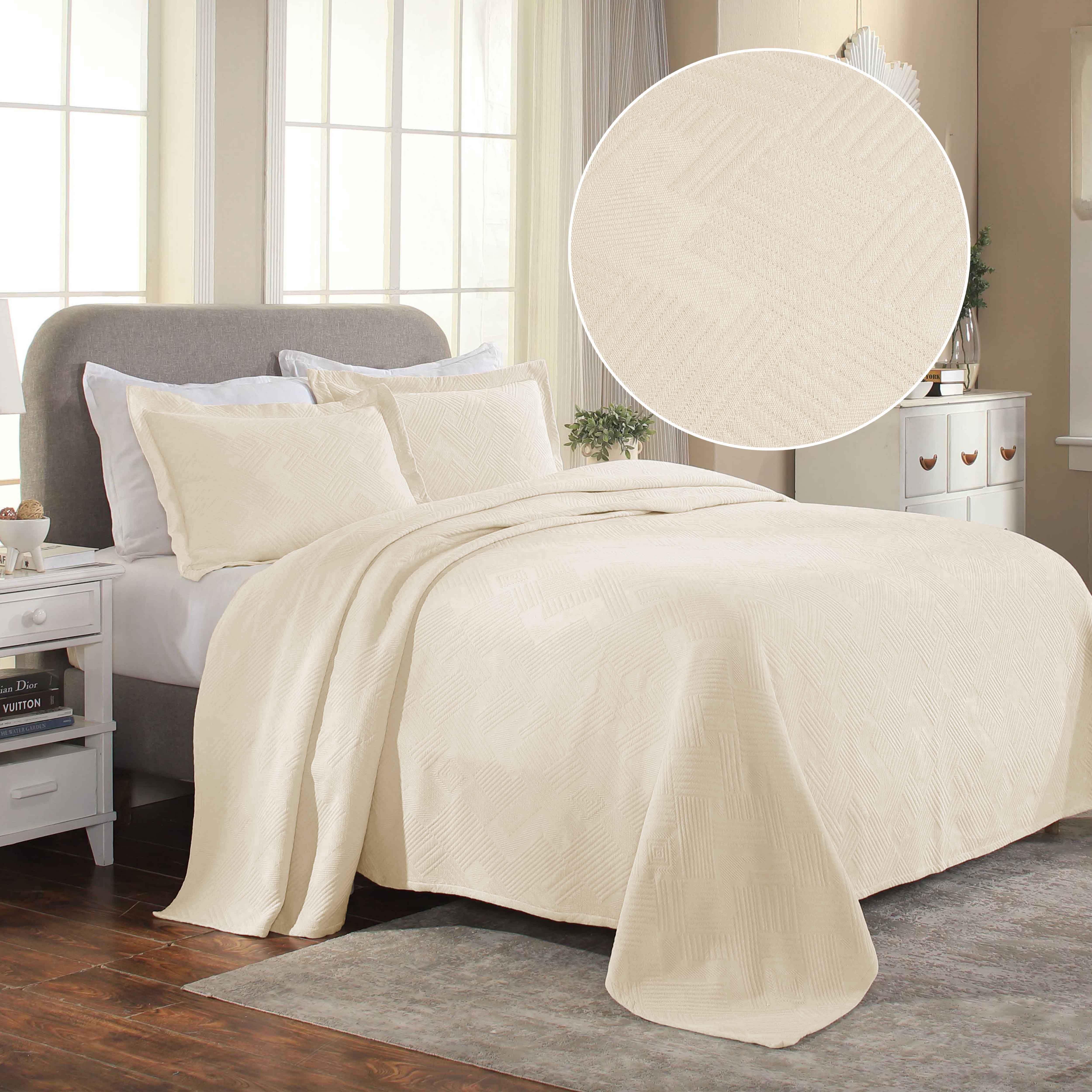 Cotton Jacquard Matelassé Scalloped Geometric Fret Bedspread Set - Bedspread by Superior