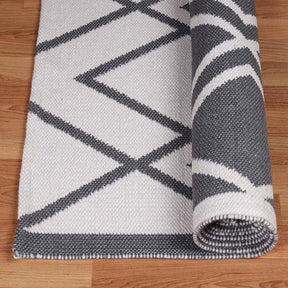 Modern Diamond Lattice Indoor/ Outdoor Area Rug - Rugs by Superior - Superior 