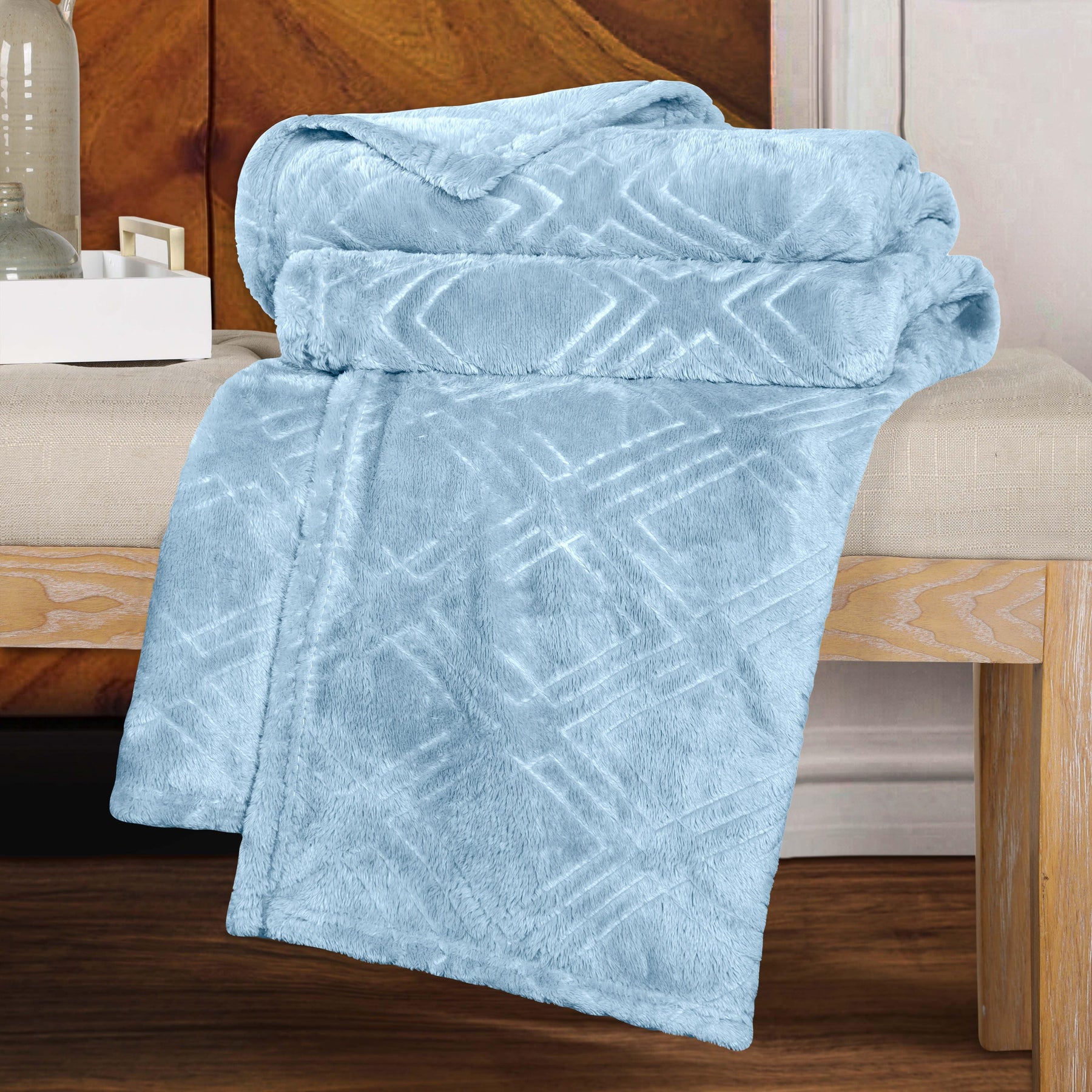 Alaska Diamond Fleece Plush Ultra-Soft Fluffy Blanket - LightBlue