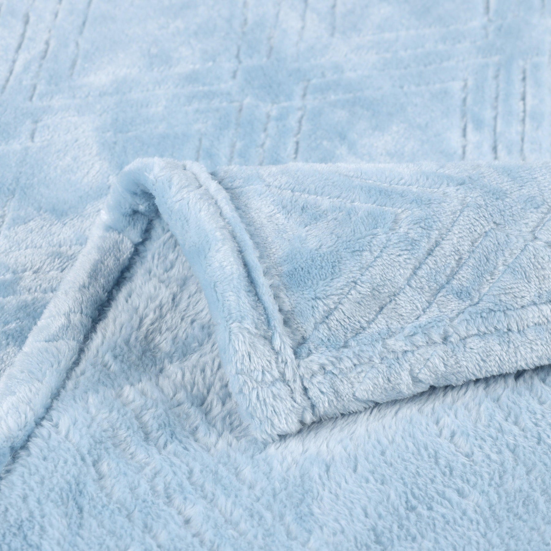 Alaska Diamond Fleece Plush Ultra-Soft Fluffy Blanket - LightBlue