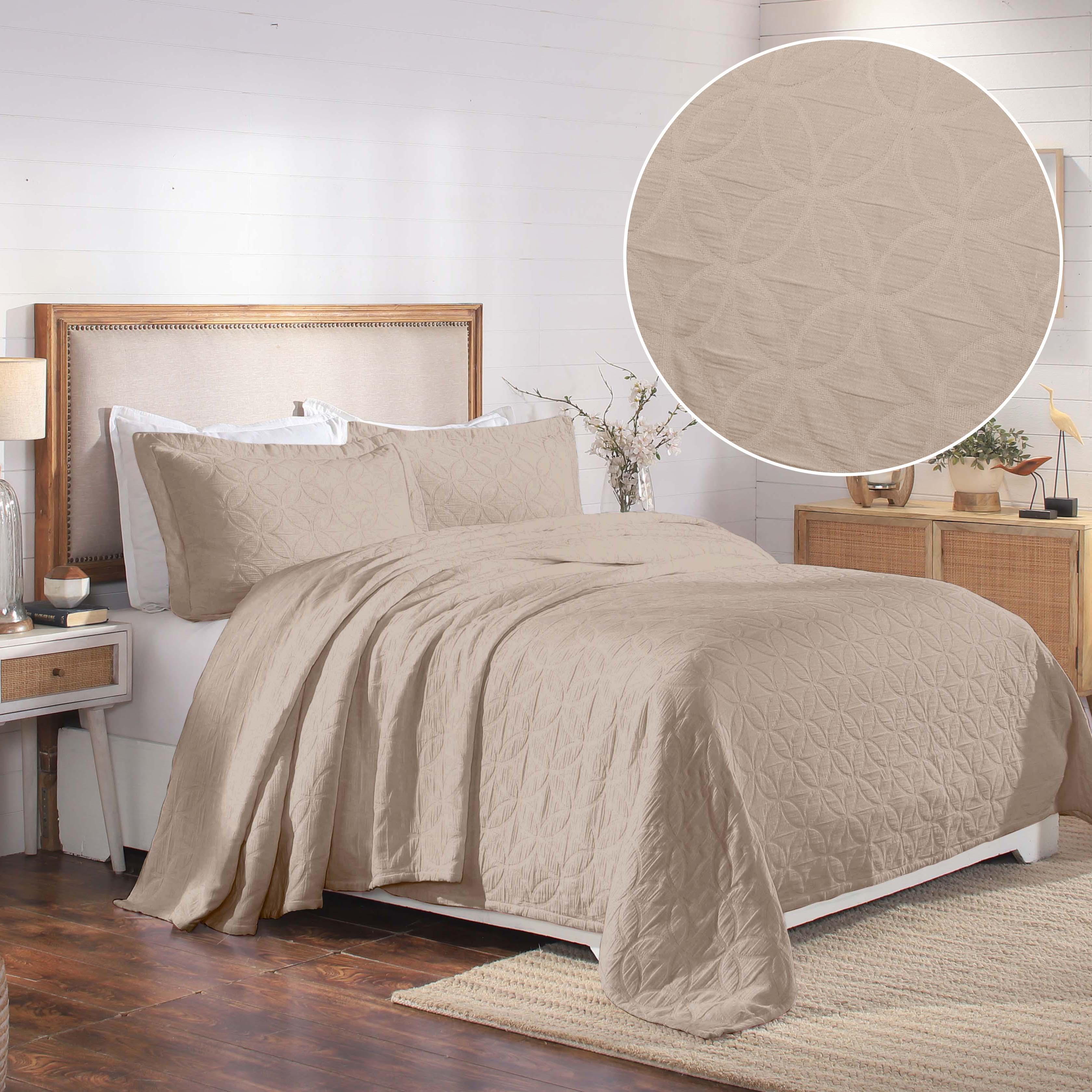 Serenity Cotton Matelasse Celtic Circle Airy Bedspread Set - Bedspread by Superior