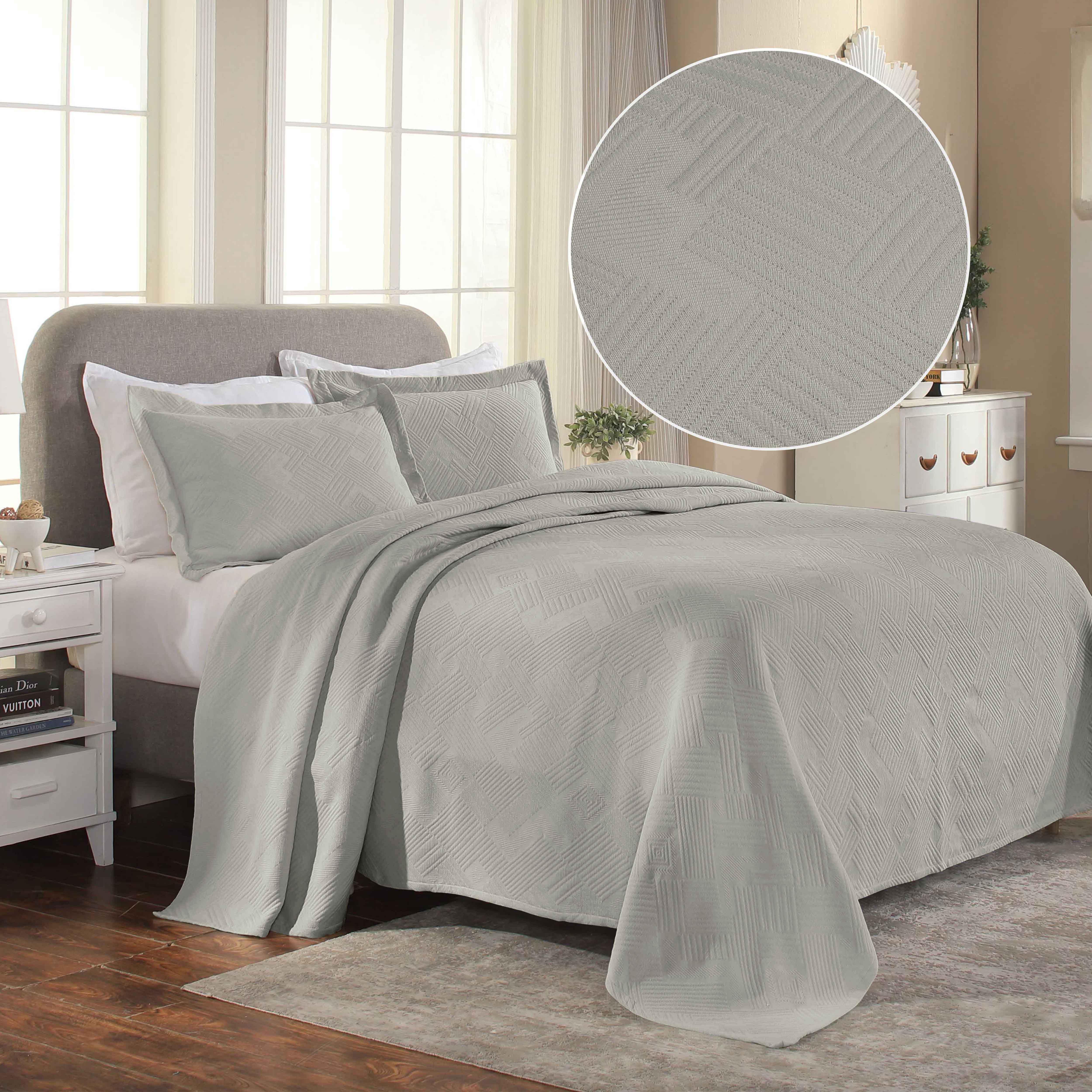 Cotton Jacquard Matelassé Scalloped Geometric Fret Bedspread Set - Bedspread by Superior