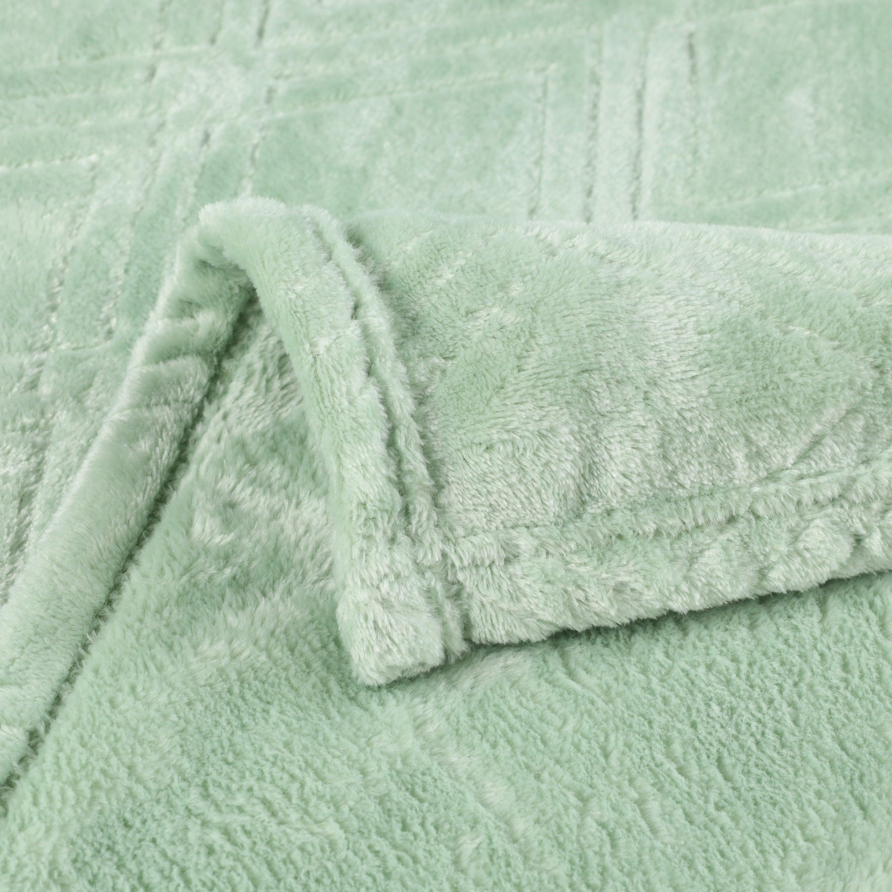 Alaska Diamond Fleece Plush Ultra-Soft Fluffy Blanket - SeaFoam