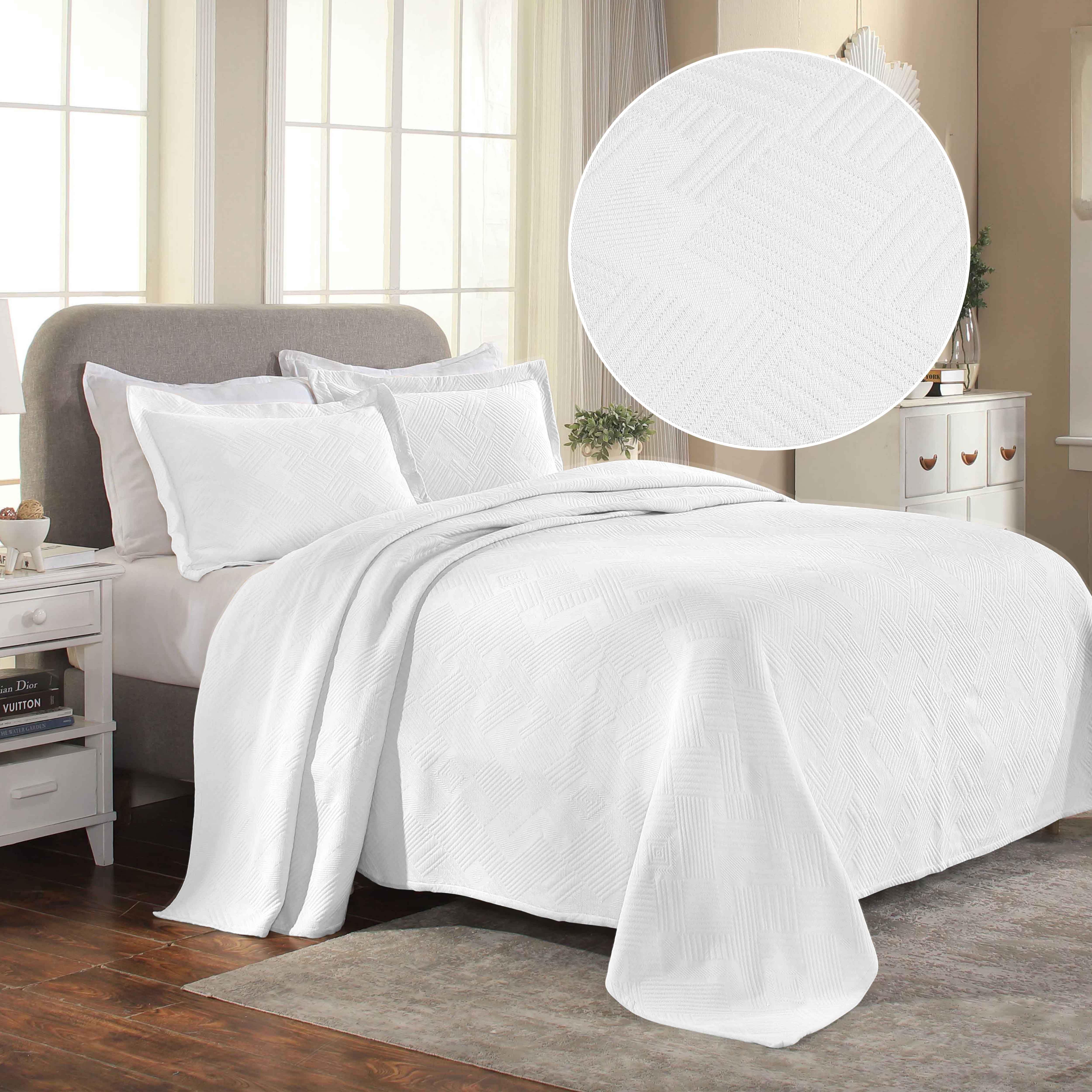 Cotton Jacquard Matelassé Scalloped Geometric Fret Bedspread Set - Bedspread by Superior