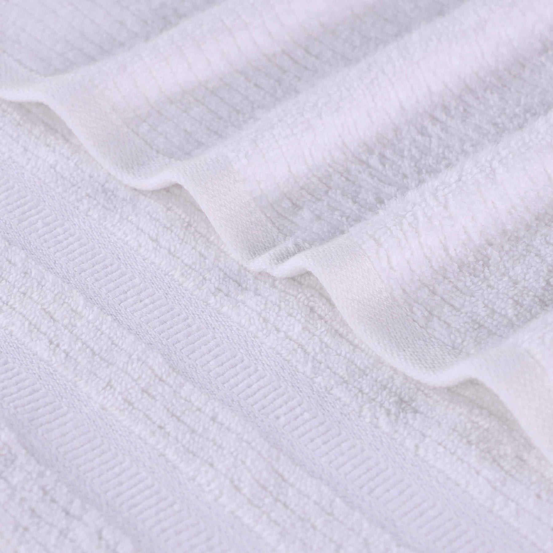 Brea Zero Twist Cotton Ribbed Geometric Border Bath Towel Set of 3