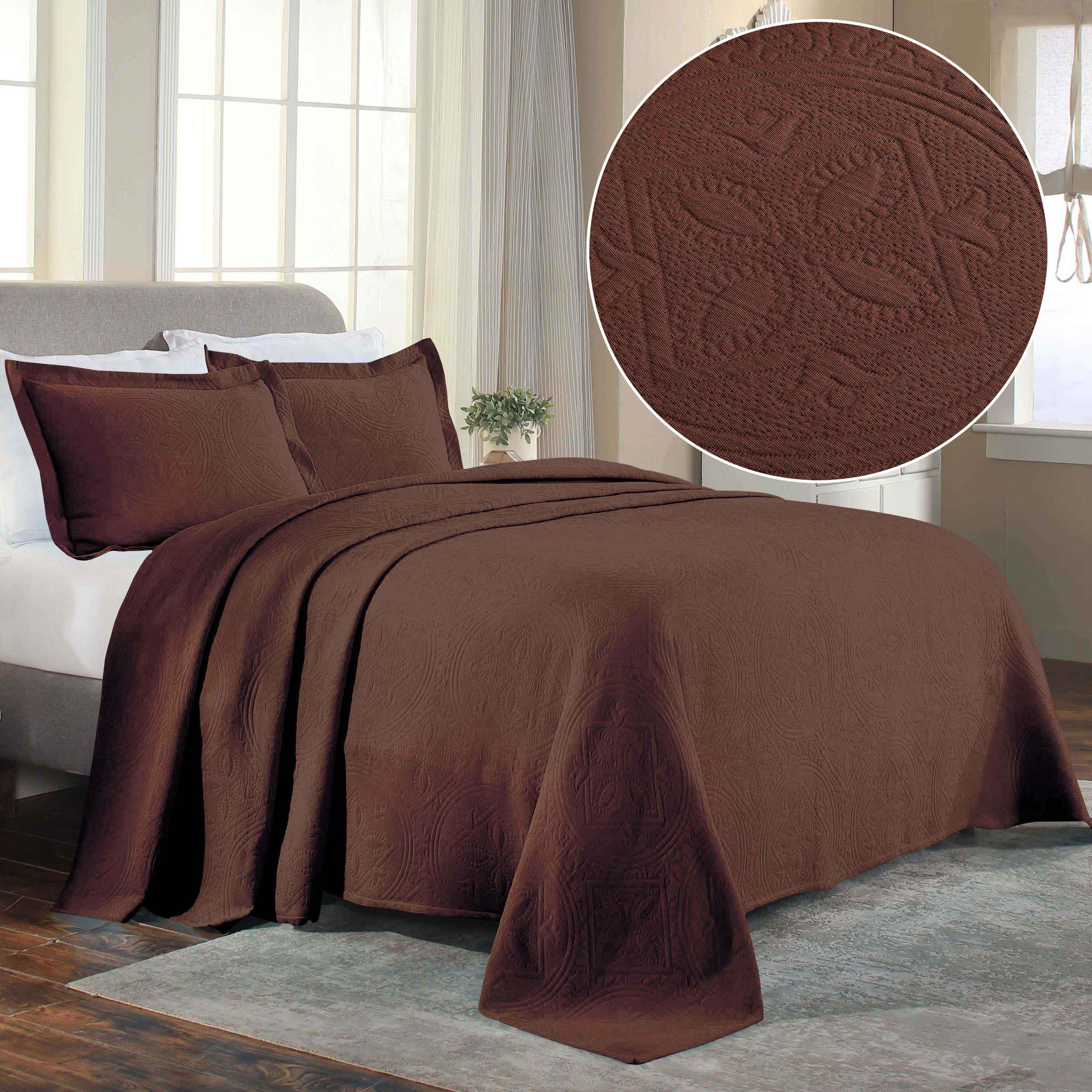 Celtic Circle Cotton Jacquard Matelasse Bedspread Set - Bedspread by Superior