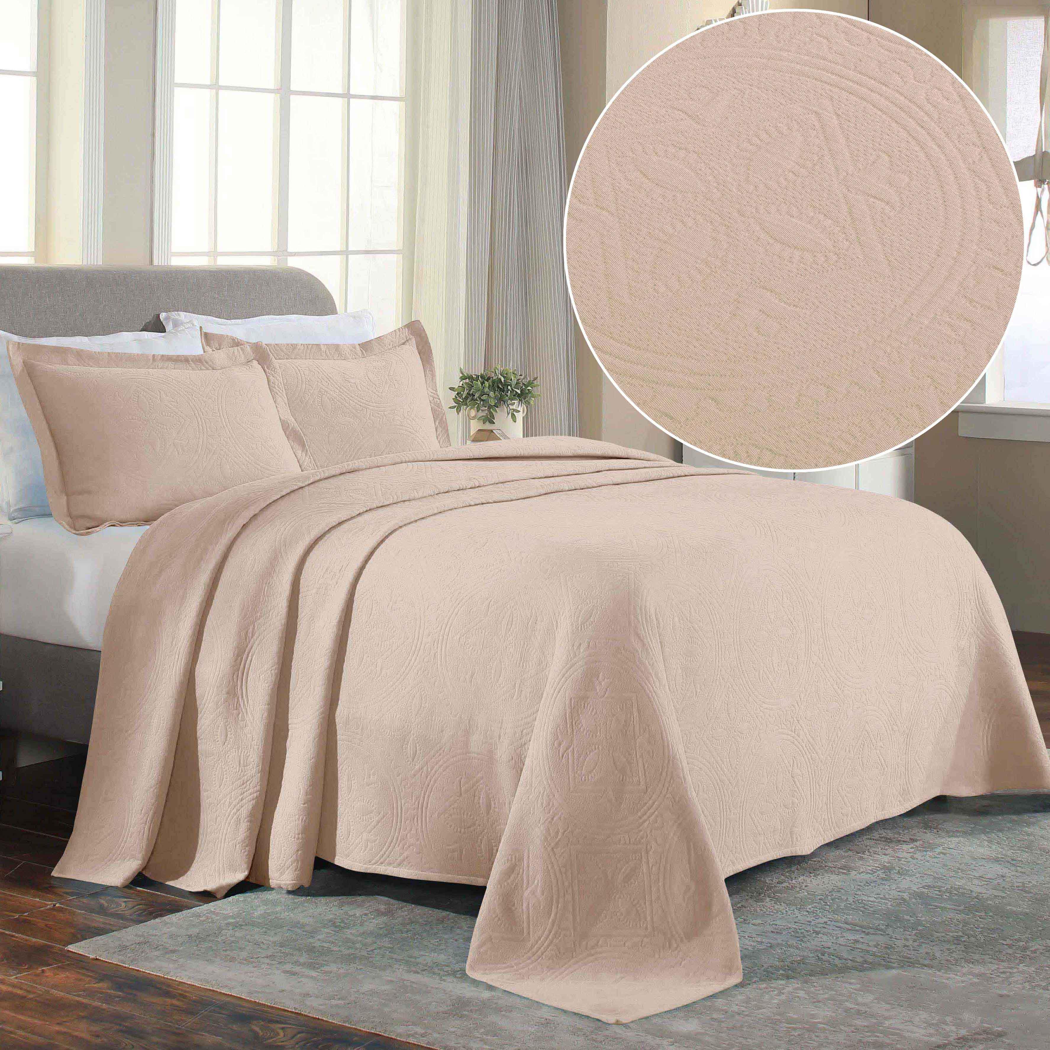 Celtic Circle Cotton Jacquard Matelasse Bedspread Set - Bedspread by Superior