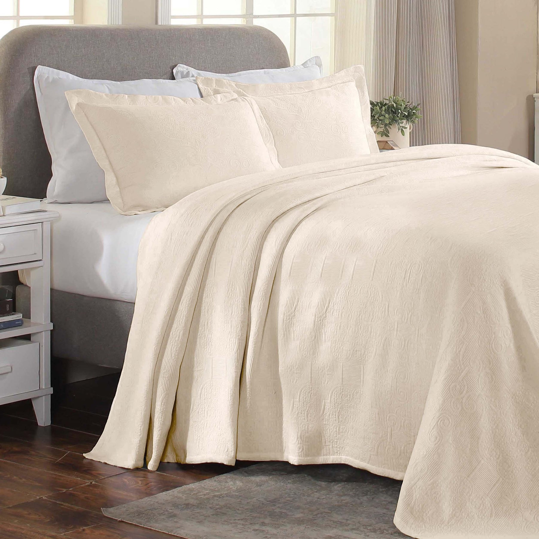 Florin Cotton Matelasse Weave Jacquard Scroll Medallion Bedspread Set - Bedspread by Superior