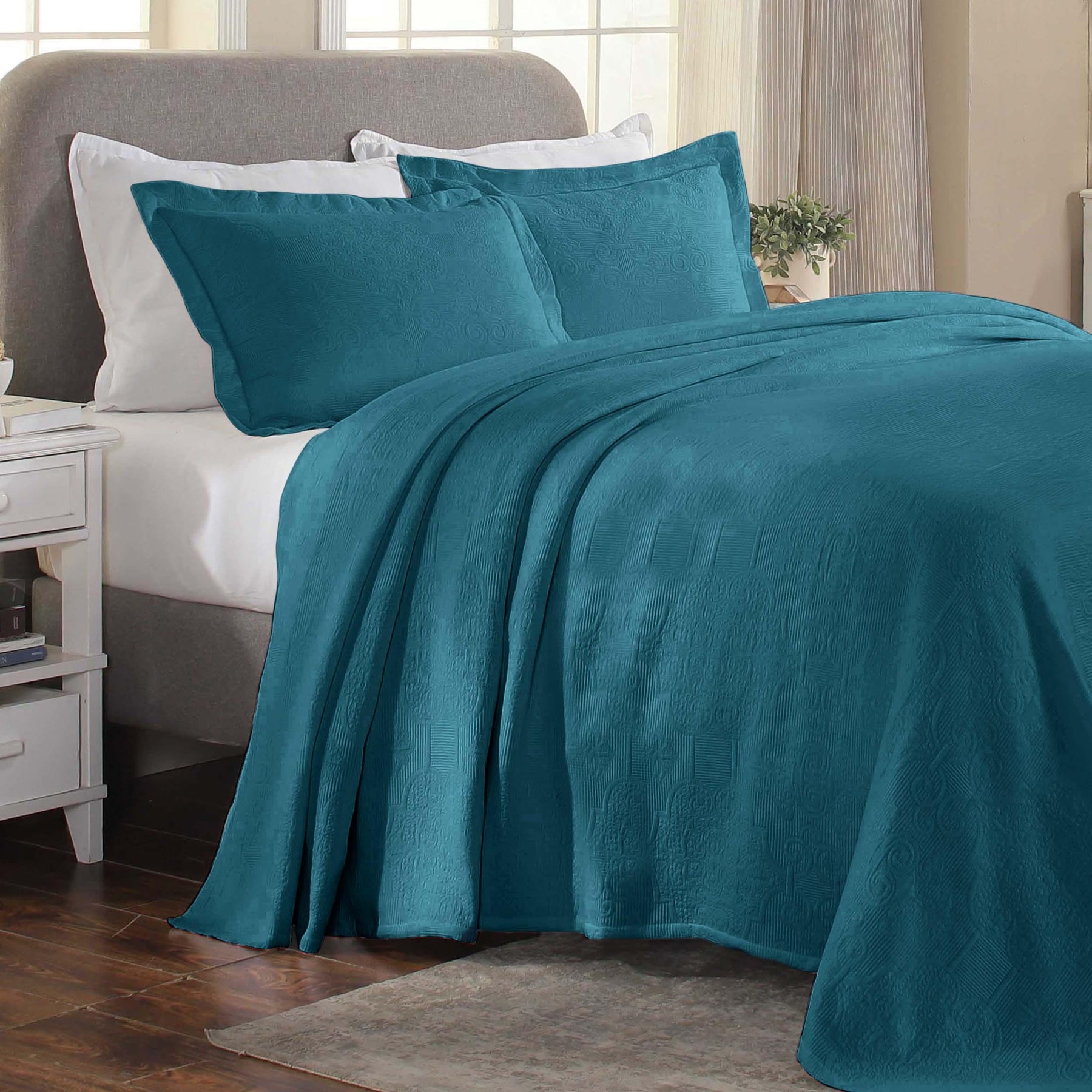 Florin Cotton Matelasse Weave Jacquard Scroll Medallion Bedspread Set - Bedspread by Superior