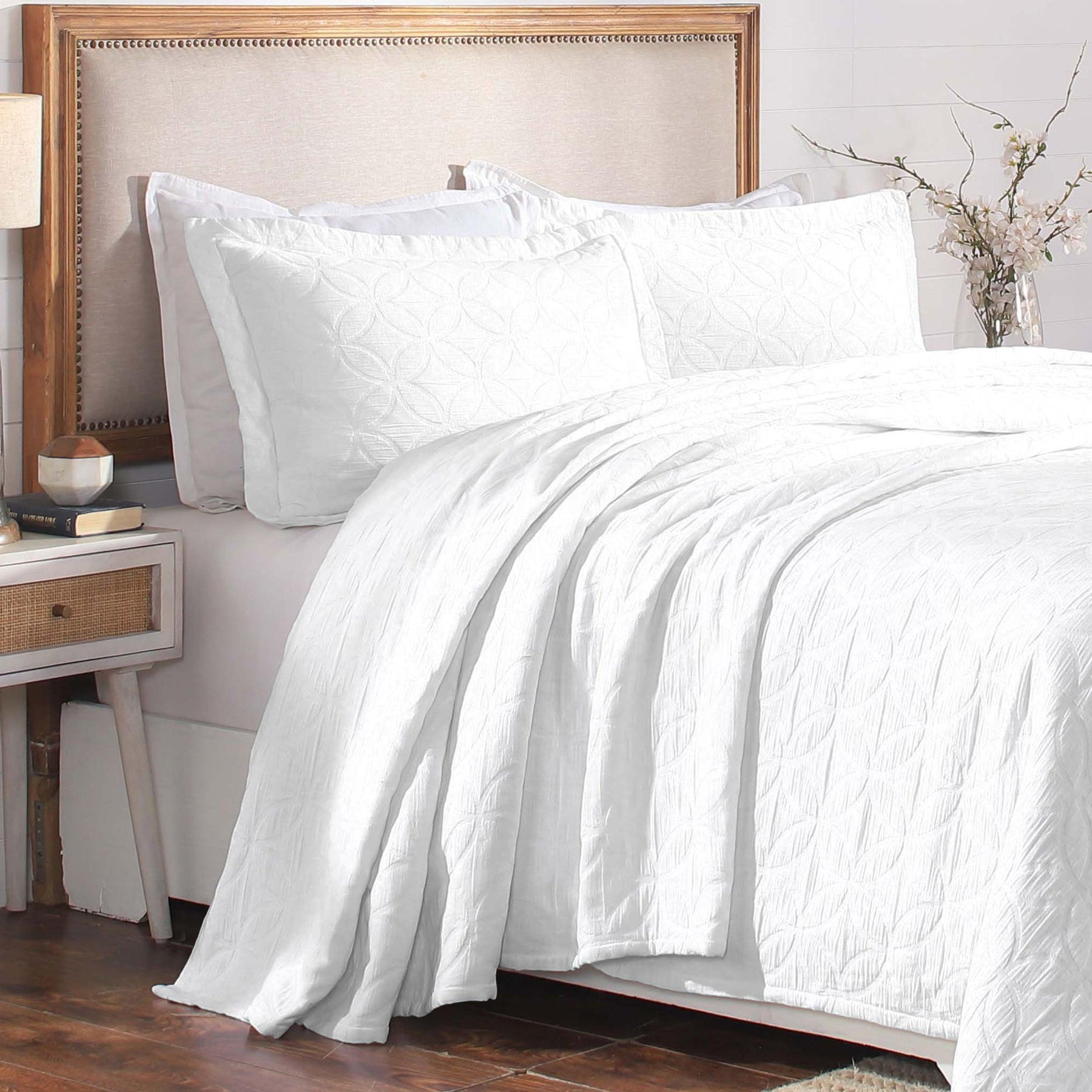 Serenity Cotton Matelasse Celtic Circle Airy Bedspread Set - Bedspread by Superior