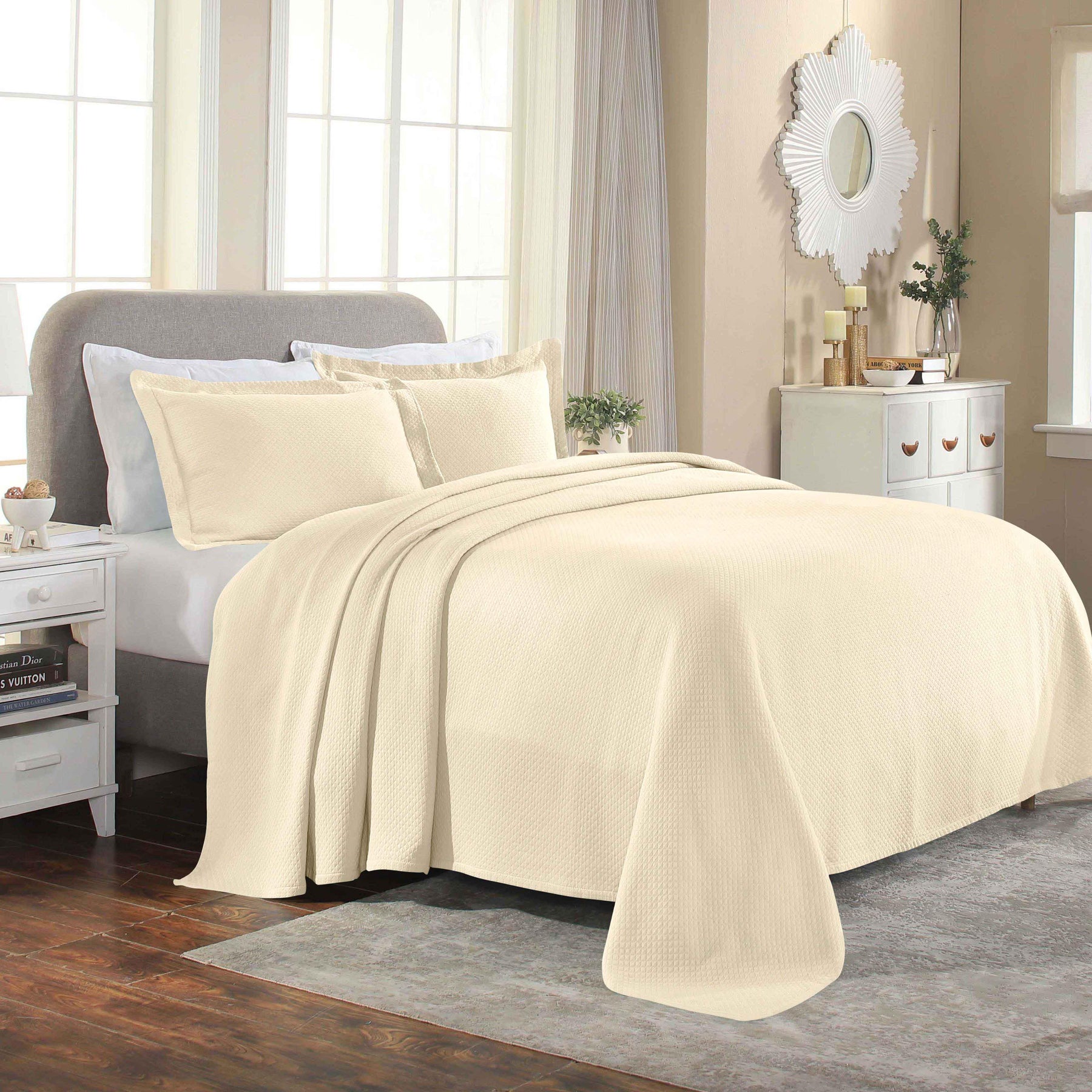 Solitaire Jacquard Matelassé Cotton Diamond Solitaire Bedspread Set - Bedspread by Superior