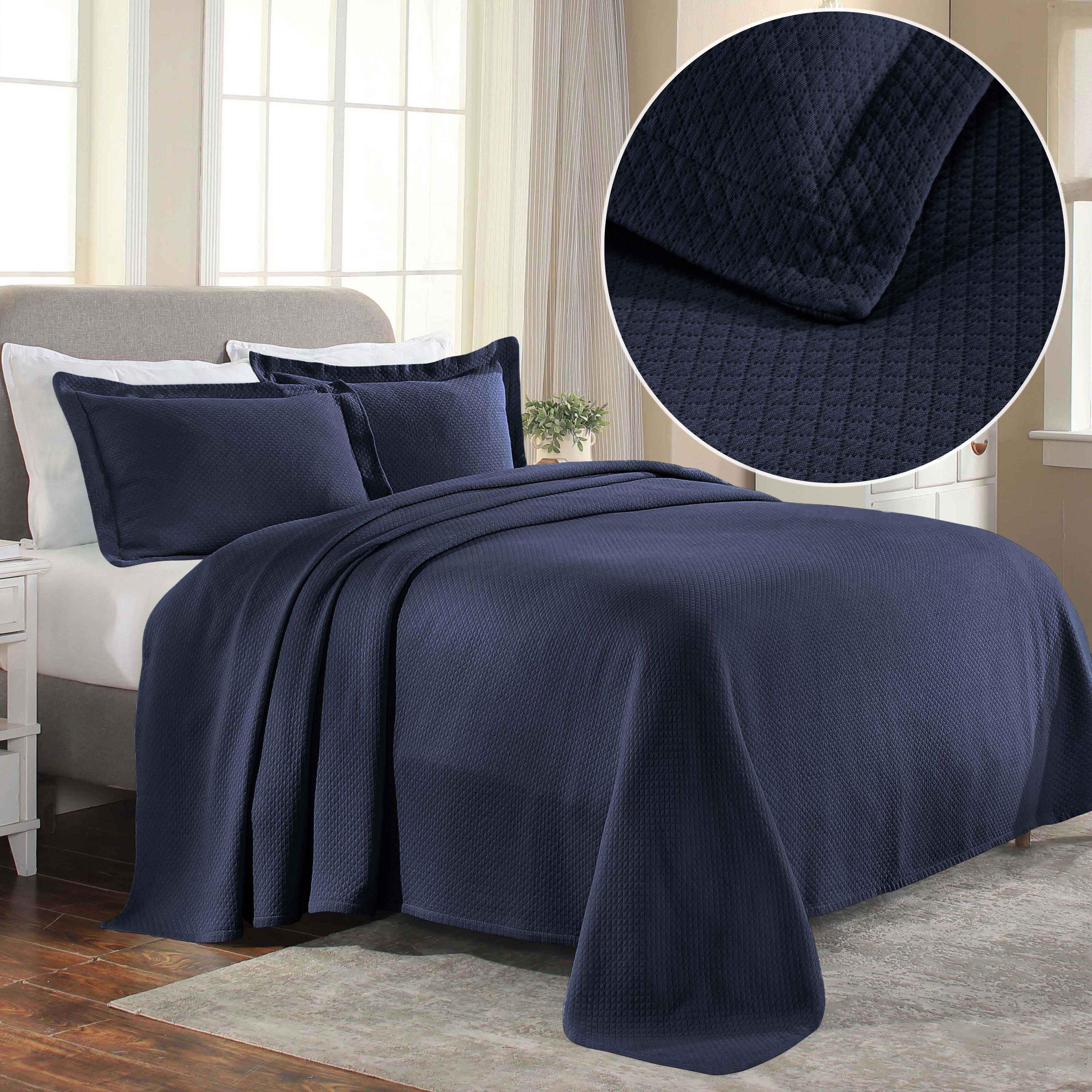 Solitaire Jacquard Matelassé Cotton Diamond Solitaire Bedspread Set - Bedspread by Superior