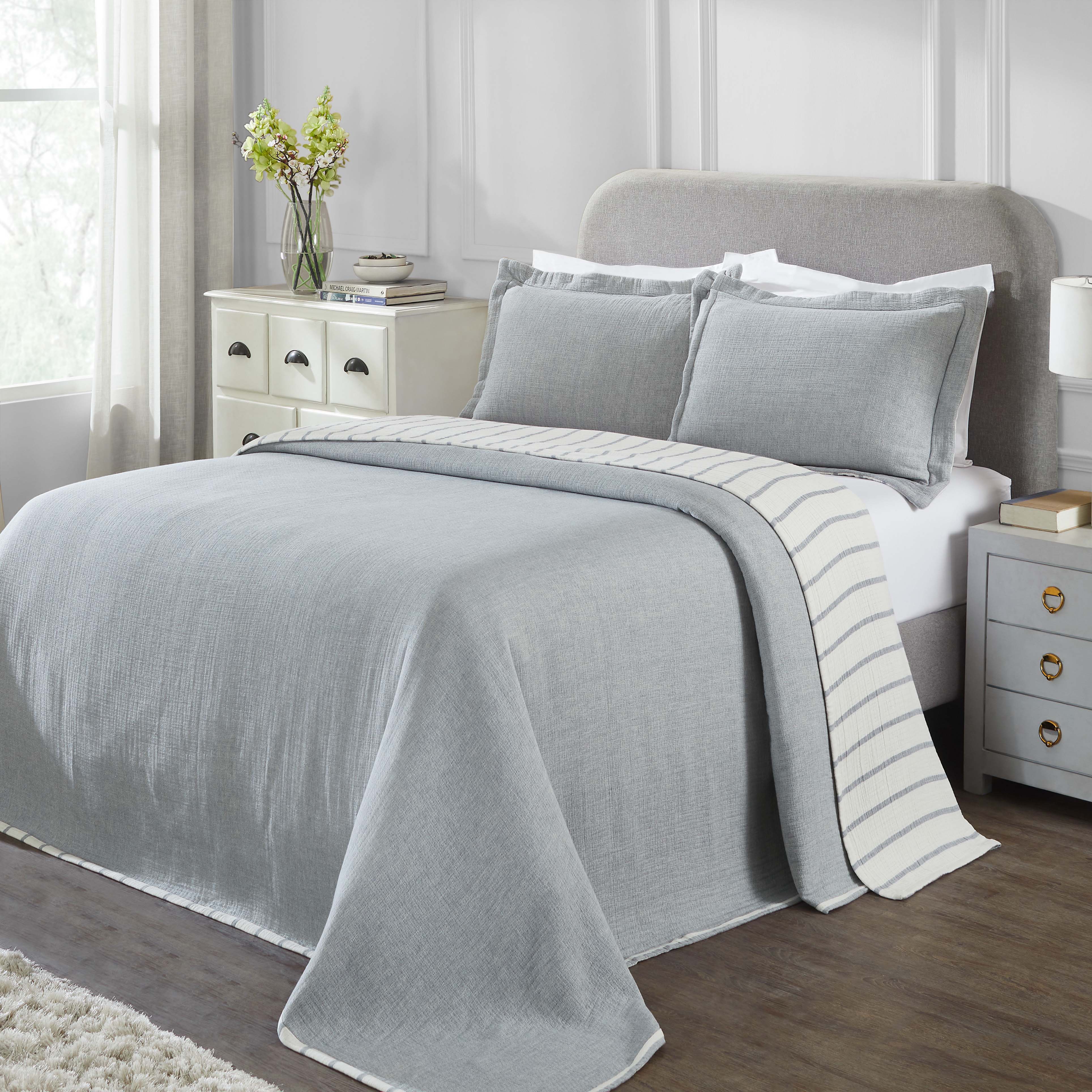 Valencia Cotton Reversible Medium Weight Matelasse Bedspread Set - Bedspread by Superior