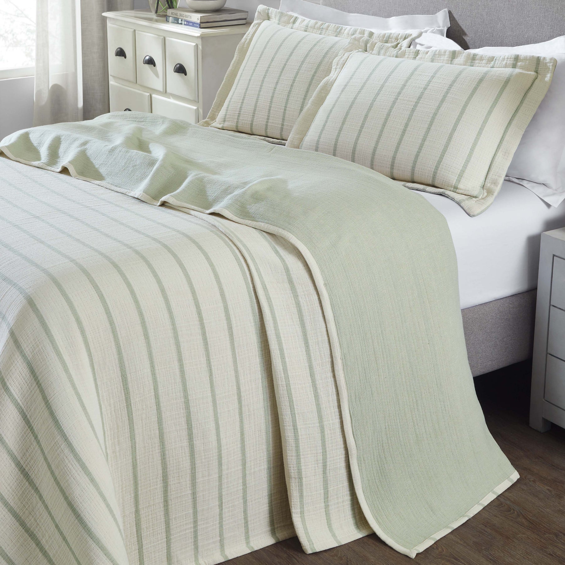 Valencia Cotton Reversible Medium Weight Matelasse Bedspread Set - Bedspread by Superior