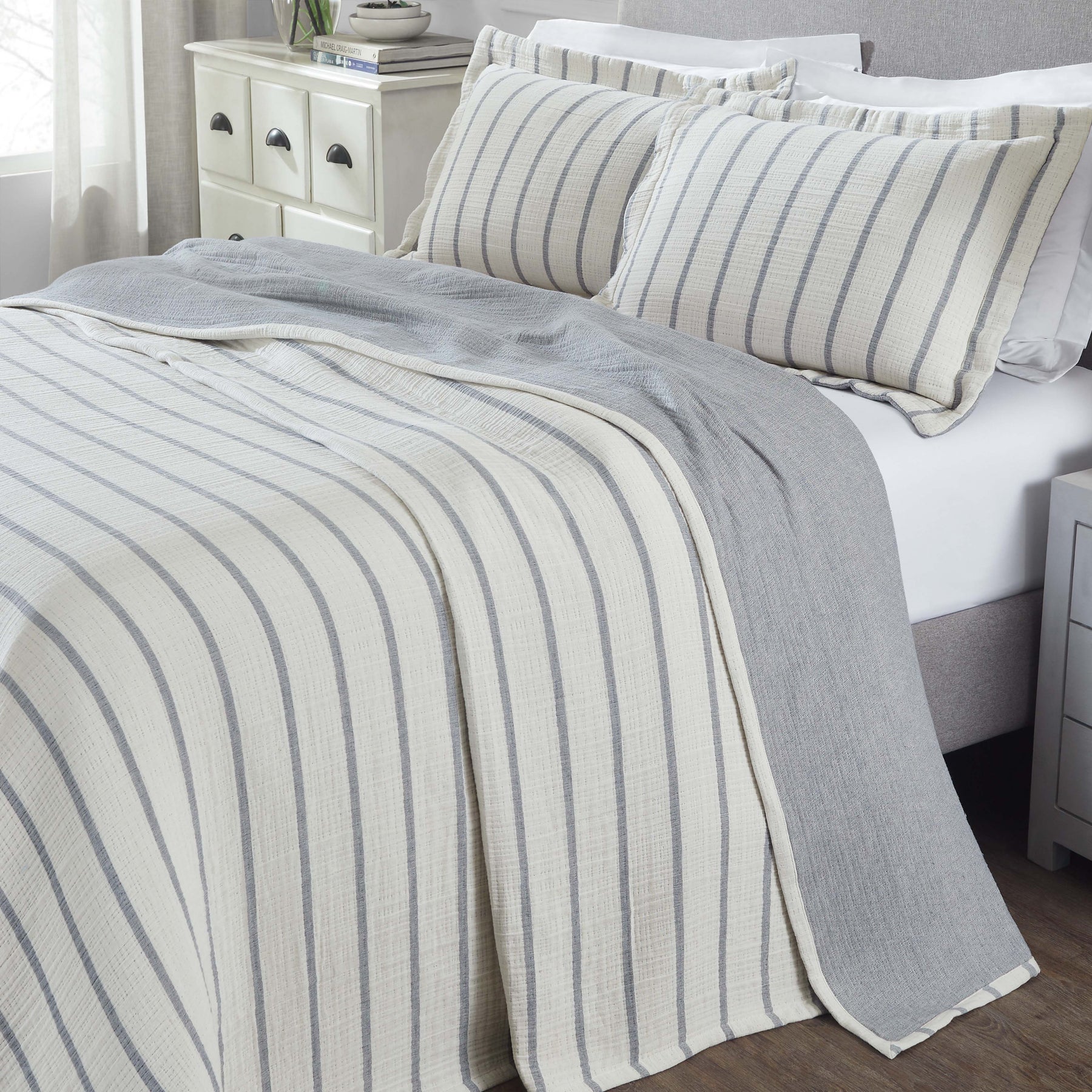 Valencia Cotton Reversible Medium Weight Matelasse Bedspread Set - Bedspread by Superior