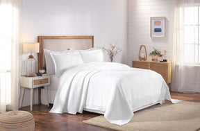 Victory Cotton Matelasse Scrolling Medallion Airy Bedspread Set - Bedspread by Superior