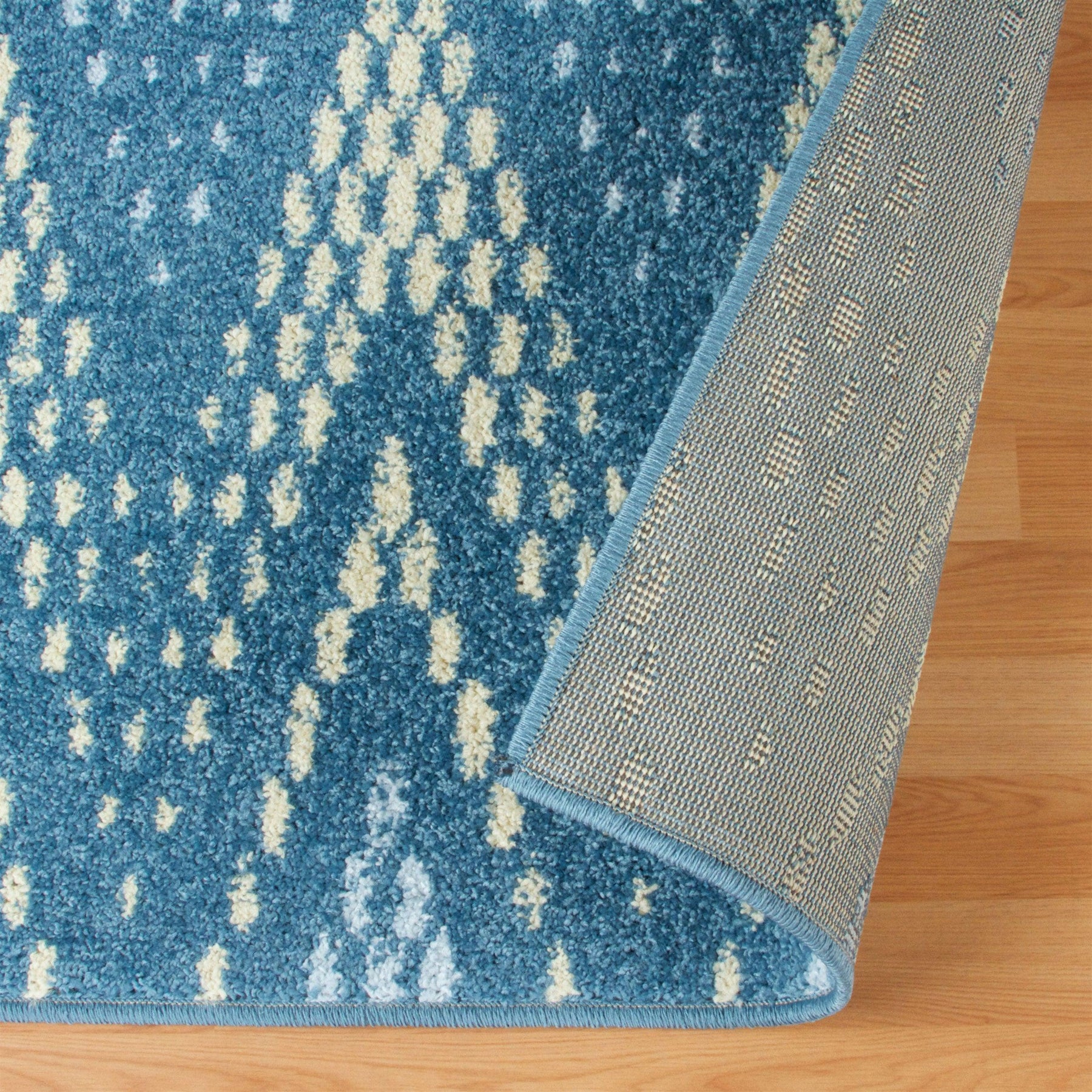 Arete Modern Ombre Chevron Area Rug or Runner Rug - Blue