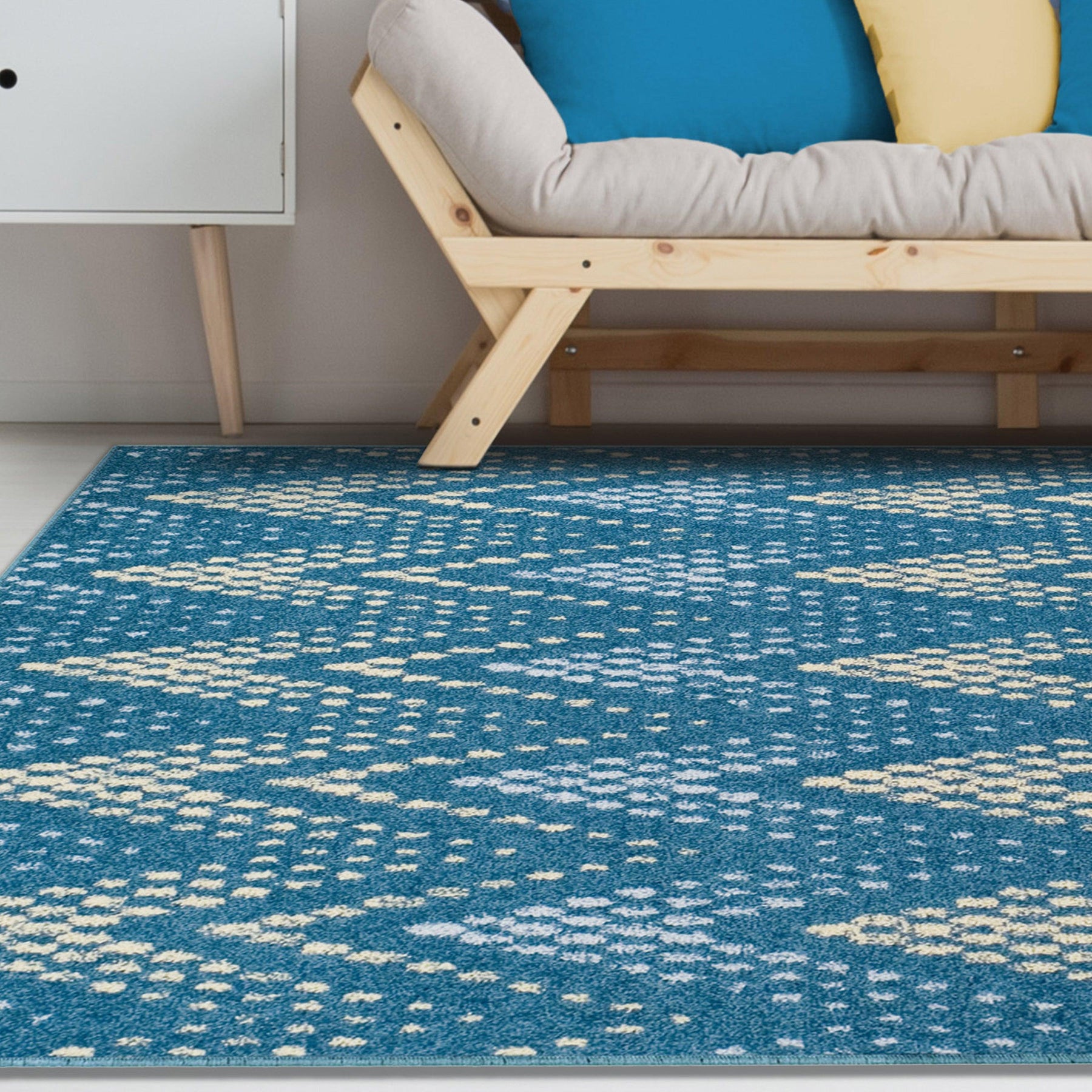 Arete Modern Ombre Chevron Area Rug or Runner Rug - Blue